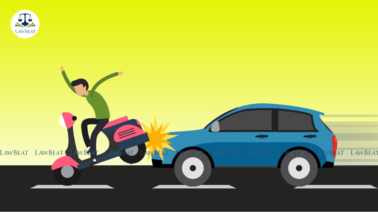 [MV Act] Insurer cant be absolved from liability merely because offending vehicles driver had fake driving licence: Allahabad High Court